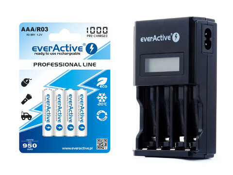 Ładowarka everActive NC-450 Black Edition + 4 akumulatory everActive R03 AAA Ni-MH 1000 mAh