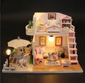 Domek dla lalek  piętrowy drewniany model do złożenia LED 19,5cm