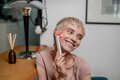 Masażer soniczny do liftingu twarzy z funkcją EMS Humanas Aurora - biały