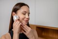 Masażer soniczny do liftingu twarzy z funkcją EMS KiCA iBeauty