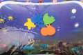Nadmuchiwana mata wodna dla niemowląt podwodny świat 62 cm x  45 cm wzór 7