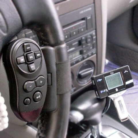 Transmiter FM MP3 KF-166A z funkcją zestawu głośnomówiącego Bluetooth
