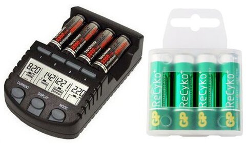 Zestaw Ładowarka BC-700 + 4 x akumulator R6/AA GP Recyko+ 2000 (Box)