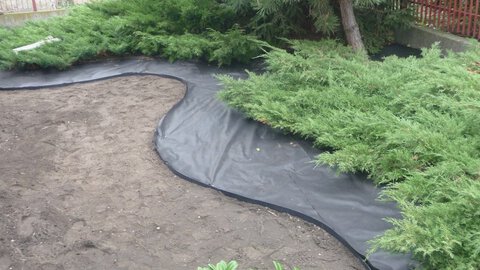 Agrowłóknina czarna 1,6m x 10mb 50g/m2 UV
