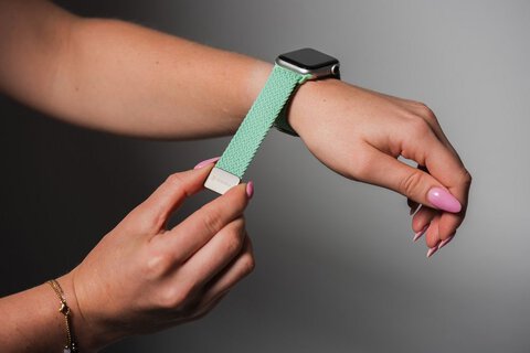 FORCELL F-DESIGN FA02 pasek magnetyczny nylonowy do APPLE Watch 38 / 40 / 41 mm pistacjowy