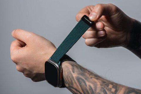 FORCELL F-DESIGN FA02 pasek magnetyczny nylonowy do APPLE Watch 42 / 44 / 45 / 49 mm ciemny zielony FORCELL F-DESIGN FA02 pasek magnetyczny nylonowy do APPLE Watch 42 / 44 / 45 / 49 mm ciemny zielony