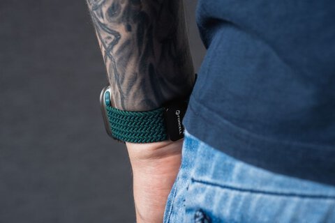 FORCELL F-DESIGN FA02 pasek magnetyczny nylonowy do APPLE Watch 42 / 44 / 45 / 49 mm ciemny zielony FORCELL F-DESIGN FA02 pasek magnetyczny nylonowy do APPLE Watch 42 / 44 / 45 / 49 mm ciemny zielony