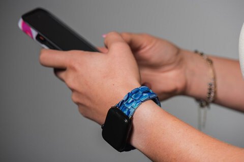 FORCELL F-DESIGN FA04 pasek żywiczny marmurkowy do APPLE Watch 42 / 44 / 45 / 49 mm niebieski