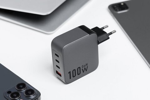 Forcell F-Energy adowarka Sieciowa GaN - 100W z portami: 3x USB C i USB A z adowaniem PD i QC 4.0