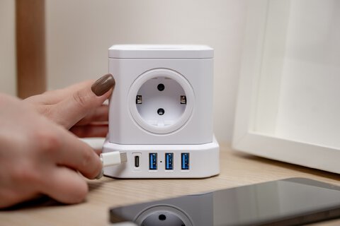 Kostka zasilająca Newell GaN Power Cube 9w1 - biała