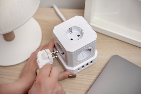 Kostka zasilająca Newell GaN Power Cube 9w1 - biała