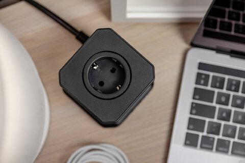 Kostka zasilająca Newell GaN Power Cube 9w1 - czarna