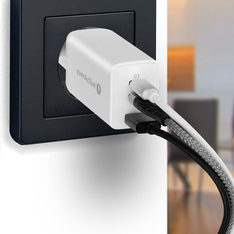 Ładowarka sieciowa everActive GaN SC-650Q z gniazdem USB oraz 2x USB-C PD PPS QC4+ 65W