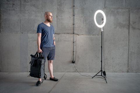 Lampa pierścieniowa LED Newell RL-18A - WB (3200 K - 5500 K) - Arctic White