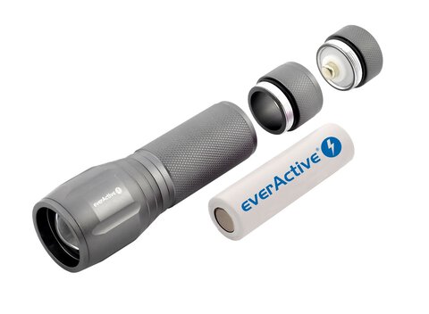 Zestaw latarka everActive FL-300 + adapter + akumulator Xtar 18650 + ładowarka Xtar MC1