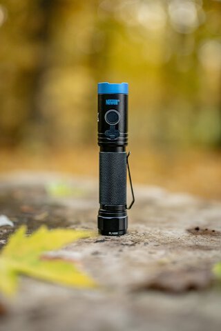 Latarka taktyczna Newell FL1000 USB-C