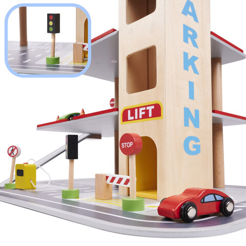 Drewniany parking / garaż piętrowy montessori LULILO