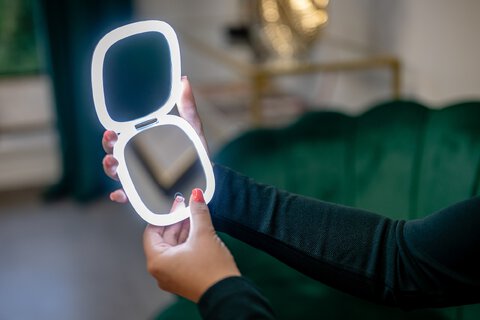 Lusterko kosmetyczne Humanas HS-PM01 z podświetleniem LED - białe