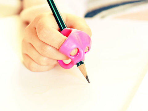 Gumowa nakładka korygująca do pisania na długopis ołówek 