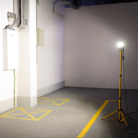 Naświetlacz LED na statywie 2x30W 6000K Forever Light