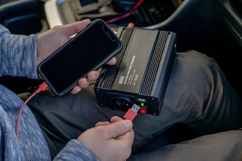 Przetwornica napięcia Newell z modyfikowaną sinusoidą - 12 V / 230 V, 500 W