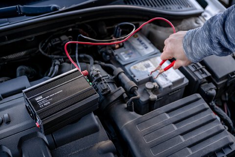 Przetwornica napięcia Newell z modyfikowaną sinusoidą - 12 V / 230 V, 500 W