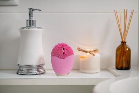 Szczoteczka soniczna do pielęgnacji twarzy Humanas Aura Foam - różowa
