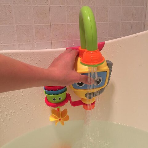 Zabawka do kąpieli nurek z prysznicem i kubeczkami