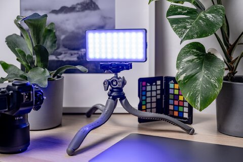 Zestaw Newell Rangha Set - Lampa LED RGB-W Rangha z dyfuzorem i statywem